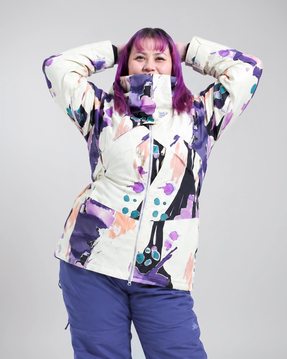 Apple and rectangle body shape wearing our Beatrice snow pants, cut with room through the mid-section